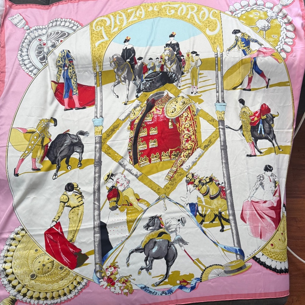 Hermes’ 1990’s scarf